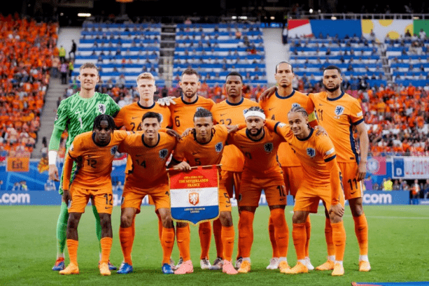 国足关键之,中卫悬念待,右路阵容调,重庆时时彩彩票官方网站,重庆时时彩彩票团队,重庆时时彩彩票,重庆时时彩彩票体育集团,重庆时时彩彩票赛事平台,重庆时时彩彩票直播公司